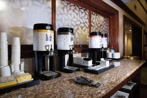 Hampton Inn Linden Dining Photos