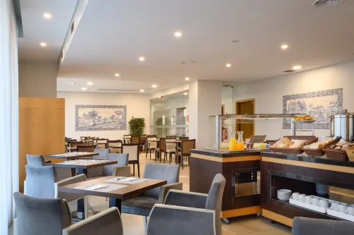 TRYP by Wyndham Porto Centro Hotel Restauration Photos