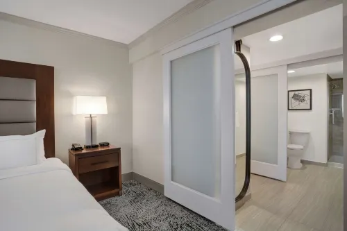 Hilton Arlington National Landing Photos