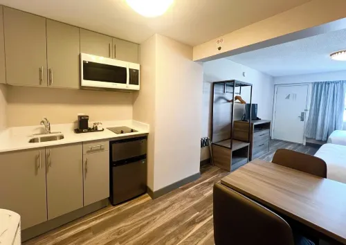 North Vancouver Hotel Photos