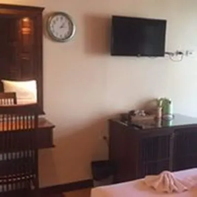 JJ Residence Rooms Photos
