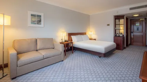 Hilton East Midlands Airport Rooms Photos