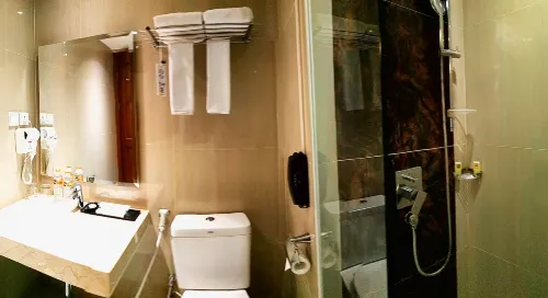 Grand Metro Hotel Tasikmalaya Kamar Photos