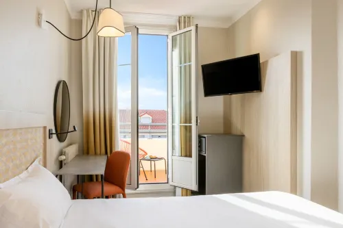Hotel Vendome Nice Rooms Photos
