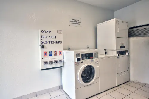 Motel 6 Tallahassee, FL - Downtown Public Areas Photos