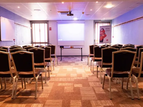 ibis styles Paris Gennevilliers Espaces Affaires Photos