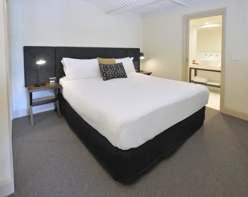 Grand Hotel Melbourne Rum Photos