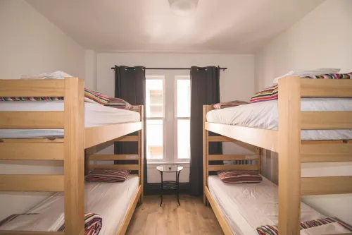 The Bartlett Hotel and Guesthouse Rooms Photos