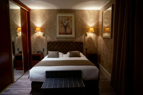 Logis Hôtel de Bourgogne Chambres Photos
