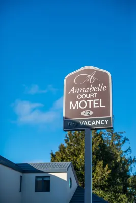 Annabelle Court Motel Exterior Photos