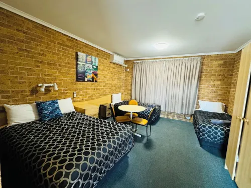 Town & Country Motor Inn Camere Photos