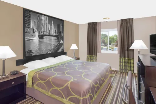 Super 8 by Wyndham Morton Grove/Chicago Rooms Photos