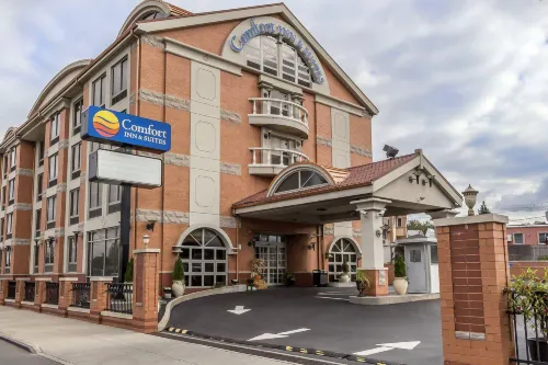 Comfort Inn & Suites LaGuardia Airport Außen Photos