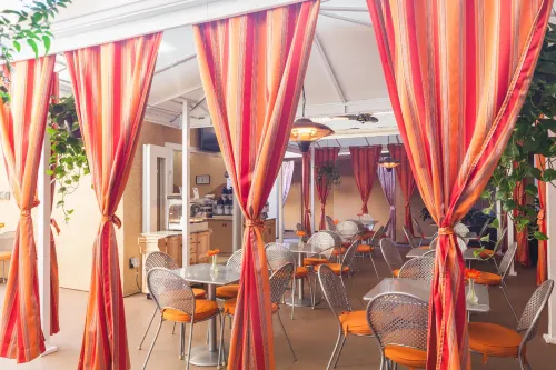 Holiday Inn Express West Los Angeles-Santa Monica Restauration Photos