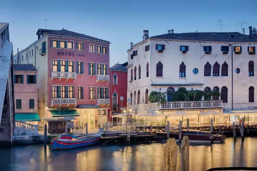 Hotel NH Venezia Santa Lucia - ex Hotel Bellini Da non perdere Photos