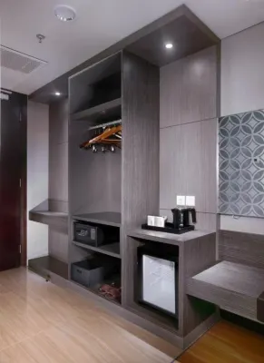 The Alana Hotel & Convention Center Solo by Aston Kamar Photos