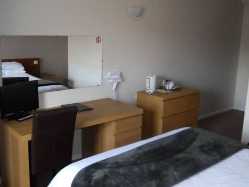 The Oakland Hotel Photos