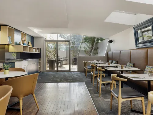 Mantra on Northbourne Restauration Photos
