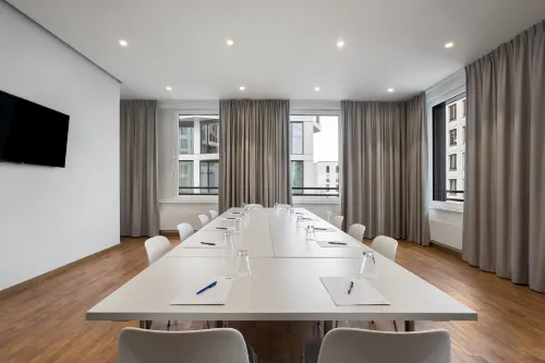 Holiday Inn Express Munich City West Business Facilities Photos