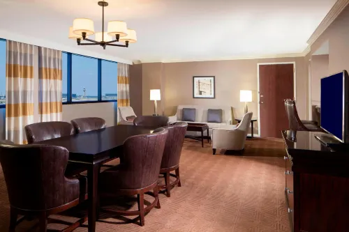 Sheraton DFW Airport Hotel Photos