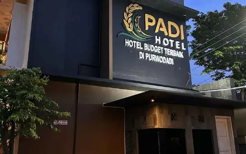 Padi Hotel Purwodadi Extérieur Photos