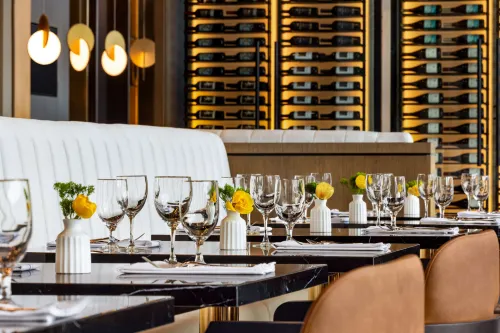 Hilton BNA Nashville Airport Terminal Dining Photos