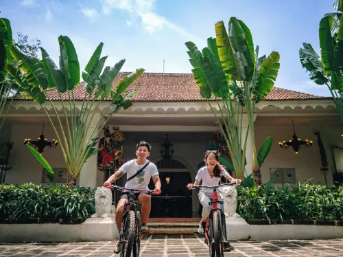 Hotel Tugu Blitar Öffentliche Flächen Photos