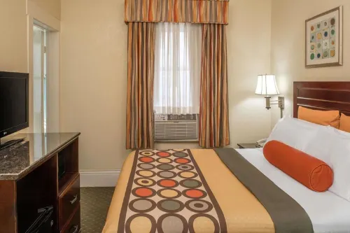 Super 8 by Wyndham San Francisco/Union Square Area Photos