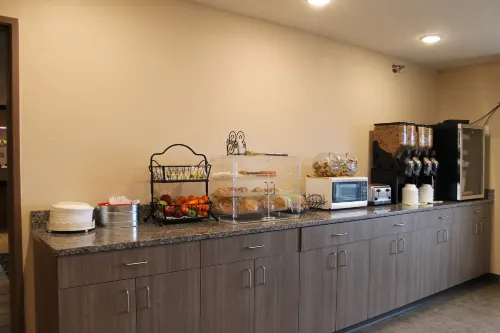 New Victorian Inn & Suites Lincoln Ăn uống Photos