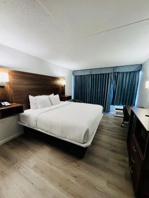 Baymont by Wyndham Addison Photos