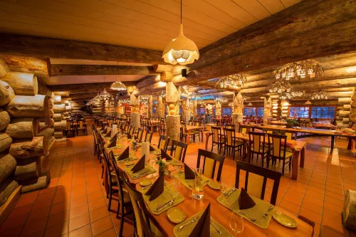 Kakslauttanen Arctic Resort - Igloos and Chalets Restauration Photos