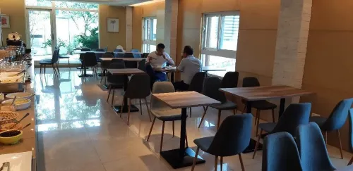 New California Hotel Dining Photos