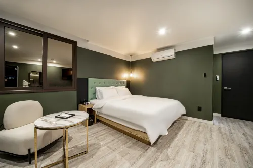 The Stone Bridge Hotel Sasang Rooms Photos