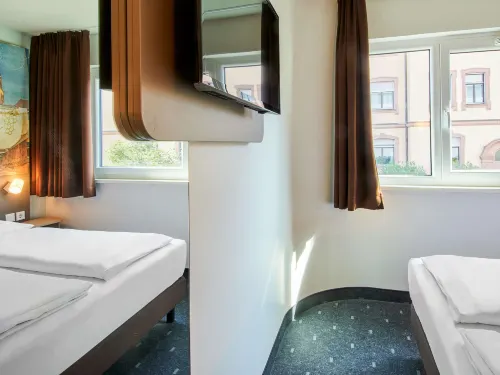 B&B HOTEL Würzburg-City Camere Photos