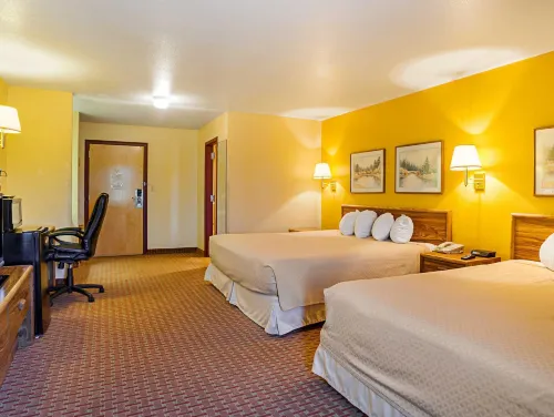 Rodeway Inn & Suites Rooms Photos