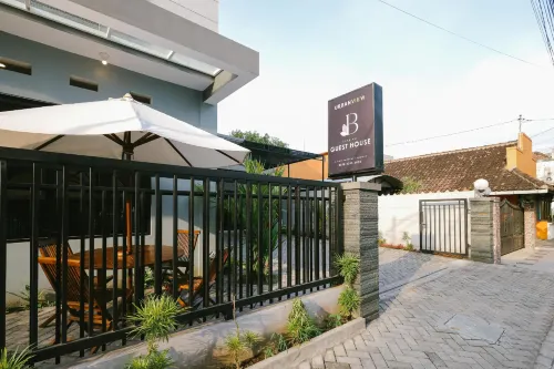 Urbanview B Syariah Lumajang by RedDoorz Eksterior Photos