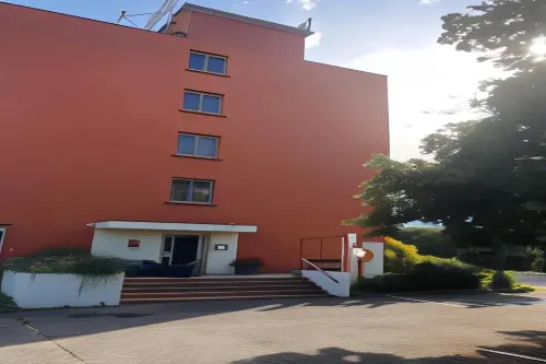 Adonis Lyon Est Hôtel Artys Extérieur Photos