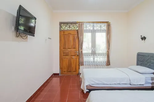 Mahendra Beach Inn Photos