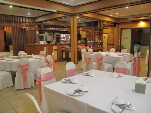 Dusit Hotel Restauration Photos