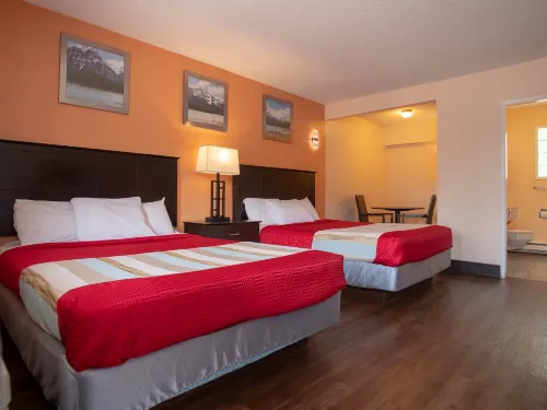 Best Budget Inn & Suites Kamloops Rooms Photos