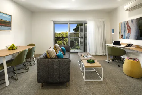Quest Griffith Rooms Photos