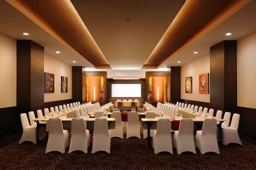Solo Paragon Hotel & Residence Fasilitas Bisnis Photos
