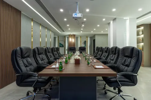 Hotel Holiday International Business Facilities Photos