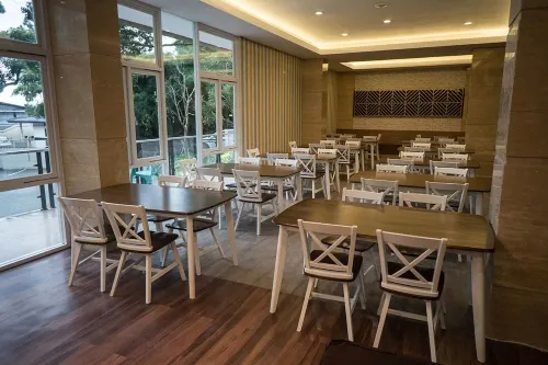 Novena Hotel Makanan Photos
