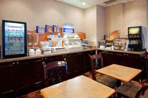 Quality Inn & Suites Regina Downtown Restauration Photos