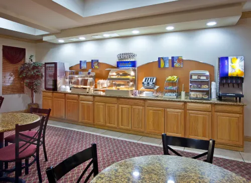 Holiday Inn Express & Suites Detroit - Utica Mahlzeiten Photos
