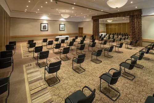 Crowne Plaza Chester Business Photos