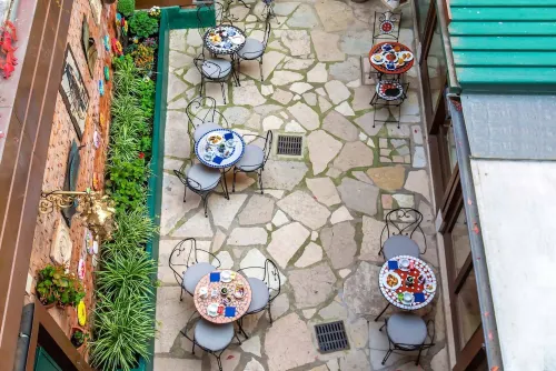 Hotel La Fenice et des Artistes Exterior Photos