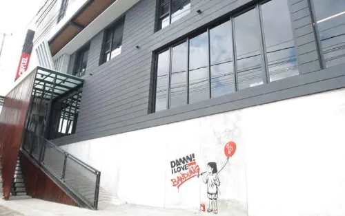 Creative RestArt Hotel by Damn I Love Indonesia من الخارج Photos