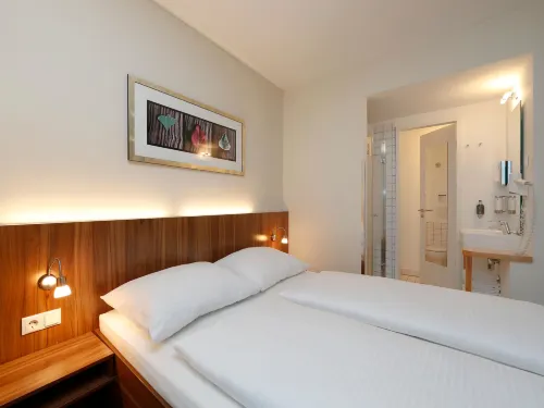 B&B Hotel Berlin-Mitte Photos